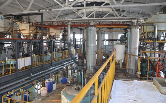 Prodotti chimici per il trattamento delle acque a base di poliammine